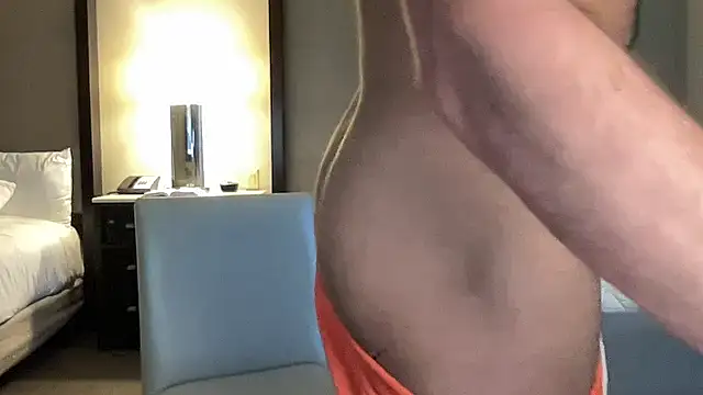 PeytonJohnn online show from December 14, 2025, 12:32 pm