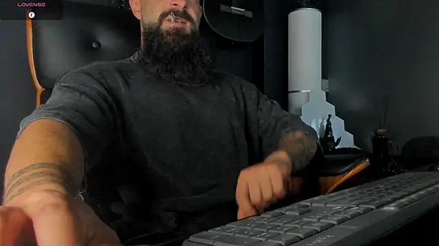 axxelrich  online show from September 13, 2025, 5:29 am