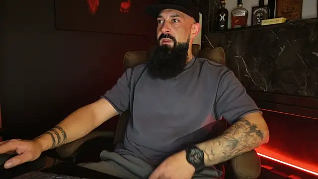 axxelrich  online show from November 24, 2025, 4:56 am