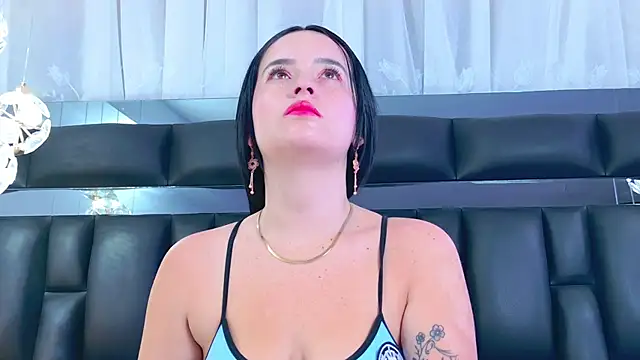 Snapshot of DahianaMoss chatting on October 20, 2025, 11:32 am DahianaMoss online show from October 20, 2025, 11:32 am