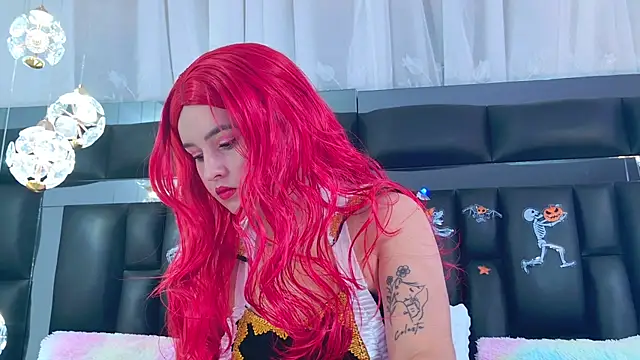 Snapshot of DahianaMoss chatting on October 31, 2025, 11:44 am DahianaMoss online show from October 31, 2025, 11:44 am