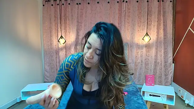 VioletaScott  online show from November 25, 2025, 1:33 pm