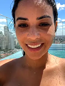 Laisabrazil online show from October 22, 2025, 4:29 pm