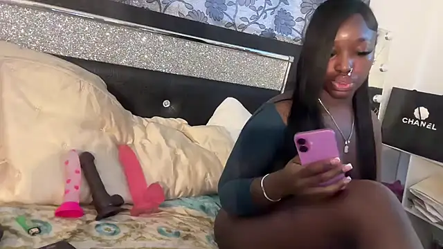 londonsfantasy online show from November 21, 2025, 5:33 pm