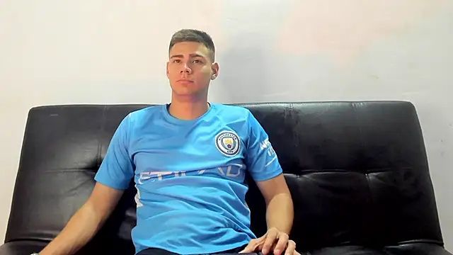 Snapshot of Brian_cx chatting on January 7, 2025, 9:46 pm Brian cx online show from January 7, 2025, 9:46 pm