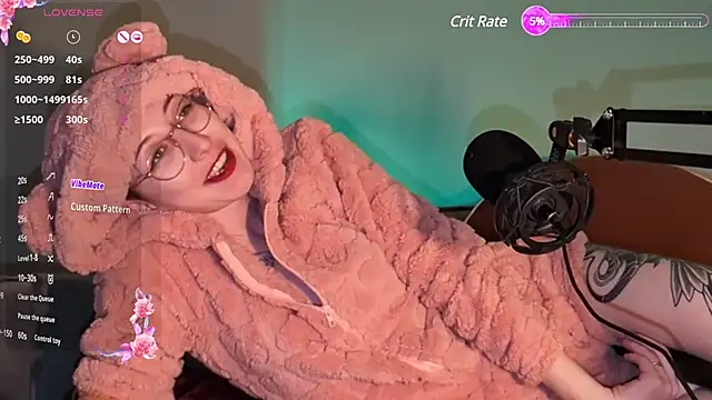 lovelylucyy online show from February 2, 2025, 3:10 am