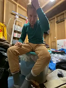 bentoverblonde online show from October 24, 2025, 4:25 pm