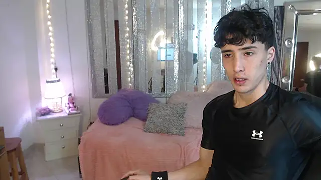 gojo satoru 18 online show from January 18, 2025, 3:27 pm