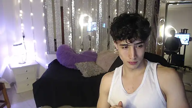 gojo satoru 18 online show from February 17, 2025, 4:15 pm