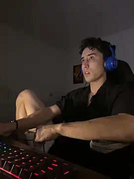 gojo satoru 18 online show from November 27, 2025, 4:25 am