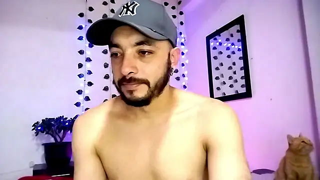 Snapshot of hotlatin92 chatting on December 11, 2024, 3:02 am hotlatin92 online show from December 11, 2024, 3:02 am