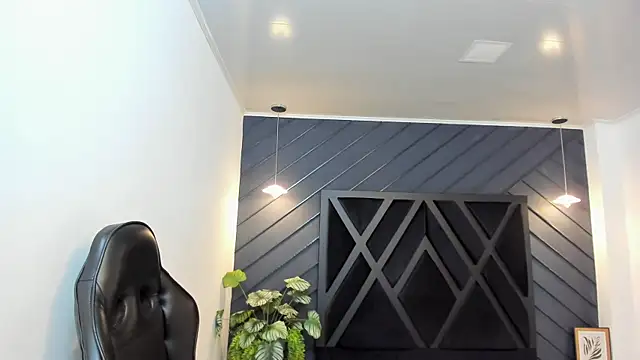 Snapshot of Yeiko_Romero_ chatting on January 2, 2025, 11:06 pm Yeiko Romero online show from January 2, 2025, 11:06 pm