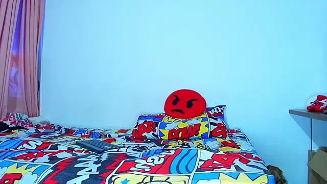 Thomass00 online show from December 29, 2024, 5:44 pm