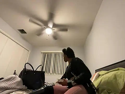 wynterheat online show from January 30, 2025, 5:41 am