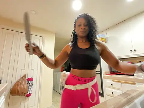 wynterheat online show from February 21, 2025, 3:12 am