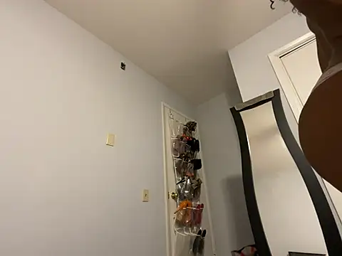 wynterheat online show from February 21, 2025, 12:28 pm