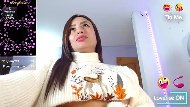 Paulina 627 online show from January 28, 2025, 5:35 pm