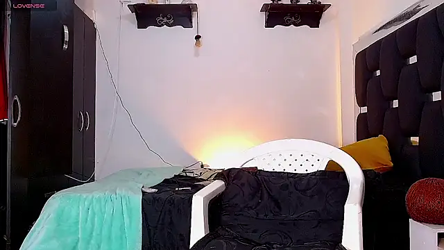 Snapshot of RyanRizzo chatting on December 20, 2024, 11:37 pm RyanRizzo online show from December 20, 2024, 11:37 pm