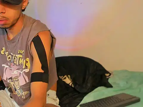 Snapshot of RyanRizzo chatting on October 9, 2025, 4:21 am RyanRizzo online show from October 9, 2025, 4:21 am