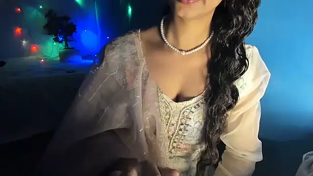 aarjulove online show from October 28, 2025, 12:41 pm