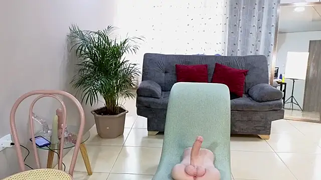 Snapshot of camil_milfdream chatting on February 23, 2025, 4:35 pm camil milfdream online show from February 23, 2025, 4:35 pm