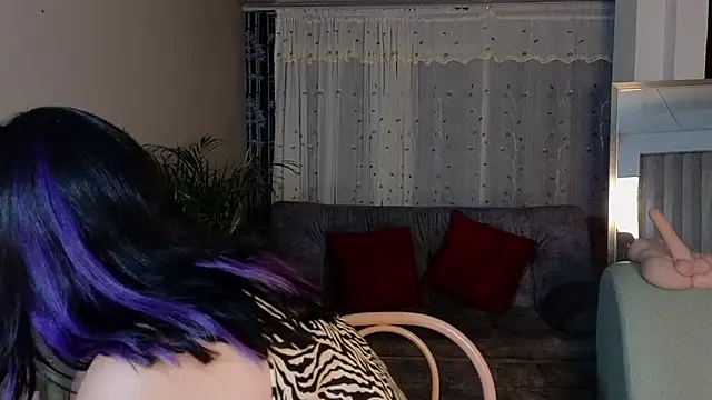 Snapshot of camil_milfdream chatting on March 7, 2025, 10:24 am camil milfdream online show from March 7, 2025, 10:24 am