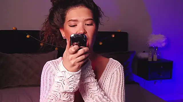 Denise Garciia online show from December 14, 2024, 2:53 pm