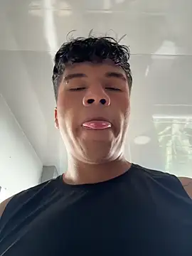 Logan smith1 online show from November 4, 2025, 8:41 pm