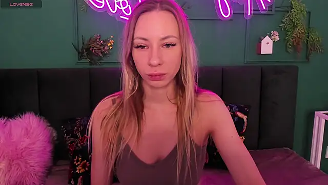 Diana Garrett online show from December 14, 2025, 1:55 am