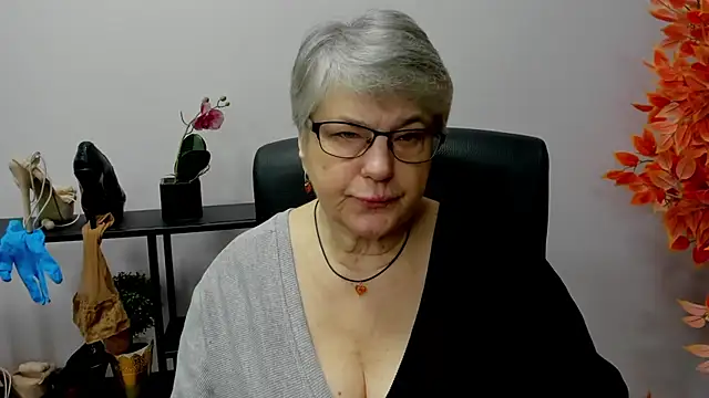 IrisDream online show from December 13, 2024, 7:15 am