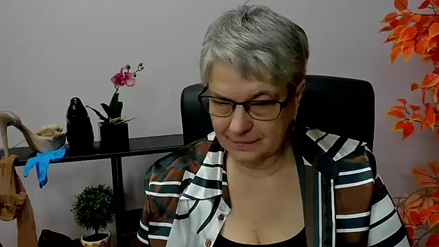 IrisDream online show from December 18, 2024, 7:15 am