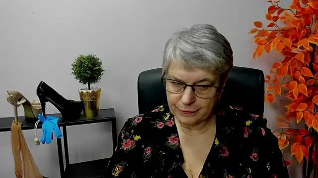 IrisDream online show from January 9, 2025, 1:45 pm