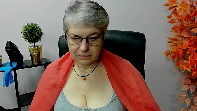 IrisDream online show from February 6, 2025, 7:24 am