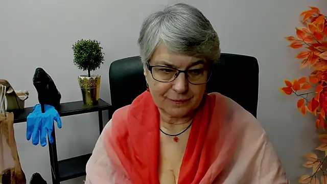 IrisDream online show from February 10, 2025, 11:15 am