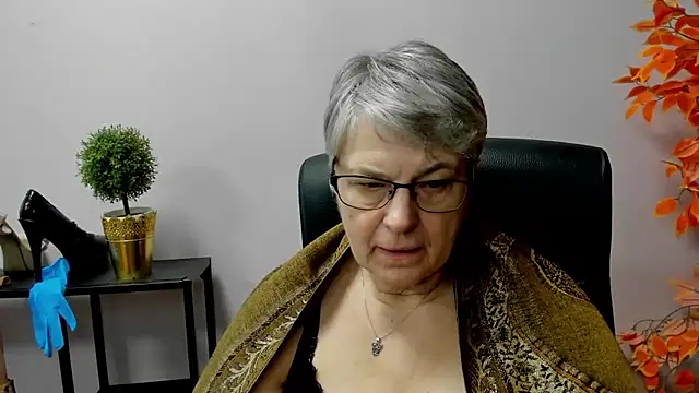 IrisDream online show from March 12, 2025, 1:19 pm