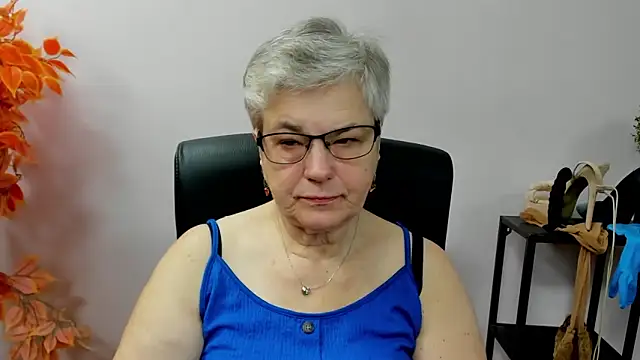 IrisDream online show from October 13, 2025, 6:24 am