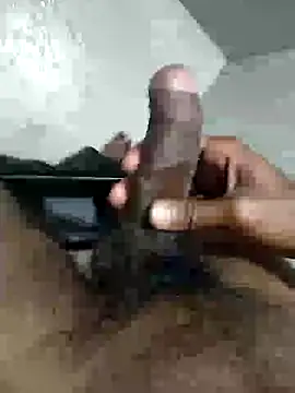 Snapshot of biggest_lund_ chatting on January 11, 2025, 11:45 am biggest lund  online show from January 11, 2025, 11:45 am