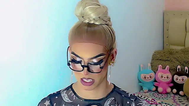 briana sex32 online show from November 24, 2025, 6:46 am