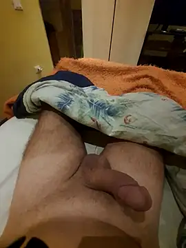 Snapshot of tiscopofortezozza chatting on November 6, 2025, 9:37 pm tiscopofortezozza online show from November 6, 2025, 9:37 pm