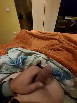 Snapshot of tiscopofortezozza chatting on December 14, 2025, 12:05 am tiscopofortezozza online show from December 14, 2025, 12:05 am