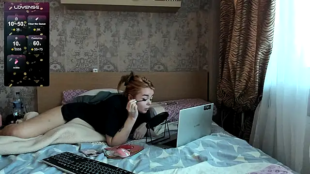 Snapshot of purebeautie13 chatting on December 25, 2024, 10:39 am purebeautie13 online show from December 25, 2024, 10:39 am