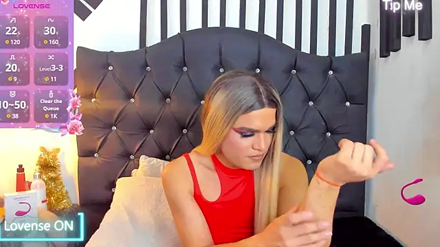 Snapshot of AllisonsweetZ chatting on December 19, 2024, 8:13 pm AllisonsweetZ online show from December 19, 2024, 8:13 pm