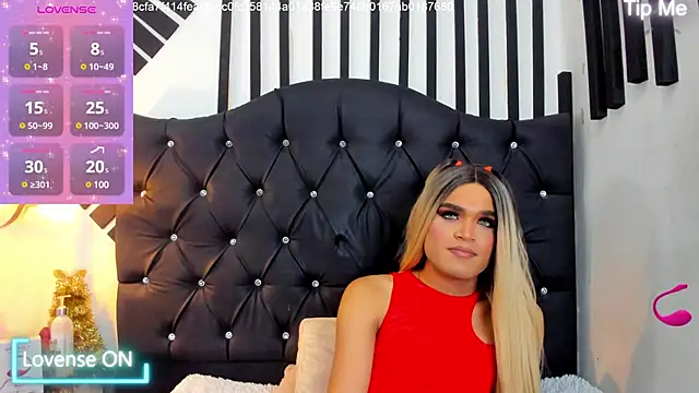 Snapshot of AllisonsweetZ chatting on December 24, 2024, 10:39 pm AllisonsweetZ online show from December 24, 2024, 10:39 pm