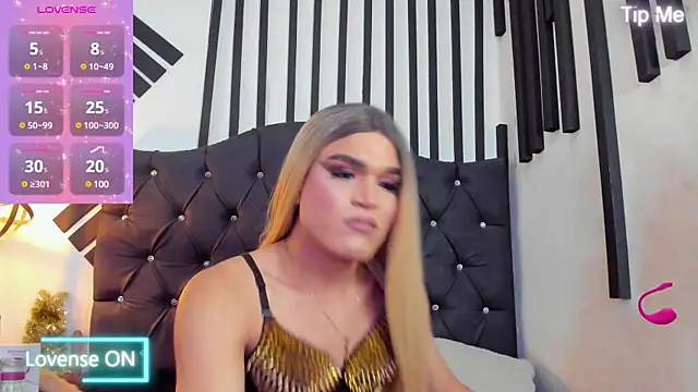 Snapshot of AllisonsweetZ chatting on January 22, 2025, 7:56 pm AllisonsweetZ online show from January 22, 2025, 7:56 pm