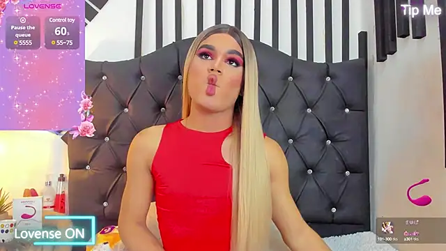 Snapshot of AllisonsweetZ chatting on February 14, 2025, 8:05 pm AllisonsweetZ online show from February 14, 2025, 8:05 pm