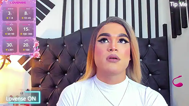 Snapshot of AllisonsweetZ chatting on February 28, 2025, 7:56 pm AllisonsweetZ online show from February 28, 2025, 7:56 pm