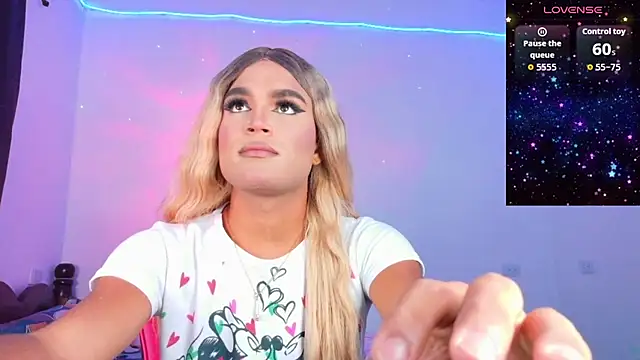 Snapshot of AllisonsweetZ chatting on September 29, 2025, 5:29 pm AllisonsweetZ online show from September 29, 2025, 5:29 pm