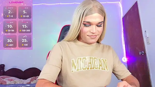 Snapshot of AllisonsweetZ chatting on October 16, 2025, 6:42 pm AllisonsweetZ online show from October 16, 2025, 6:42 pm