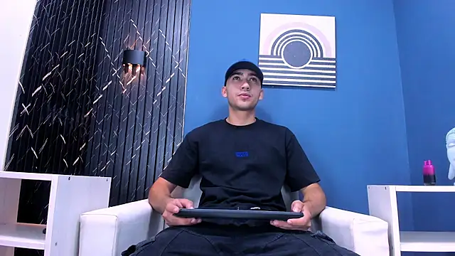 Snapshot of Liam_crox chatting on January 29, 2025, 8:56 pm Liam crox online show from January 29, 2025, 8:56 pm