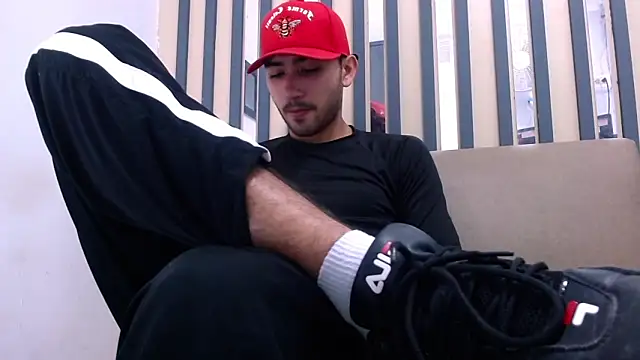 Snapshot of Liam_crox chatting on February 13, 2025, 2:31 pm Liam crox online show from February 13, 2025, 2:31 pm